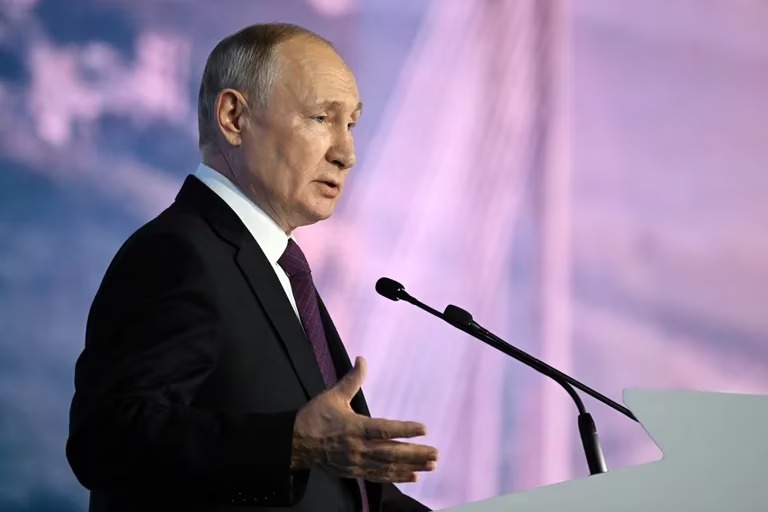 Putin advierte que la ayuda de armamento a Ucrania prolongará el conflicto
