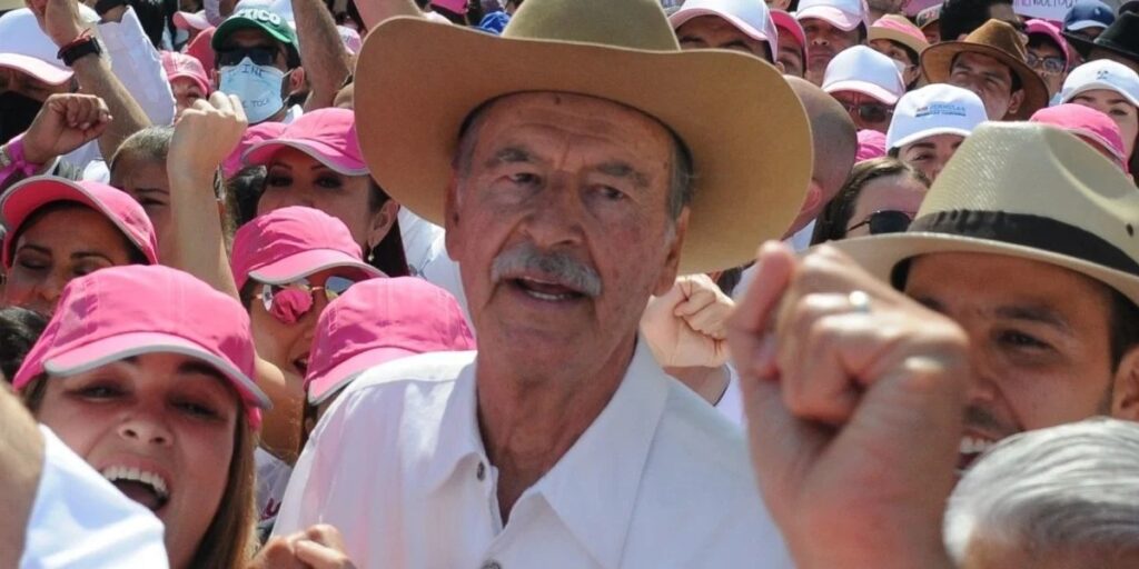 Fox exige que se legisle para que ningún presidente viva en Palacio Nacional