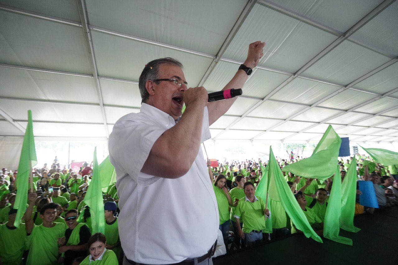 Ebrard denuncia intimidación y presión hacia diputados de Morena que lo apoyan