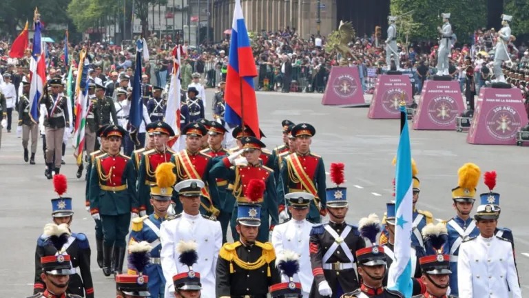 “Una decisión rara” que México invitara a Rusia al desfile cívico militar: EU