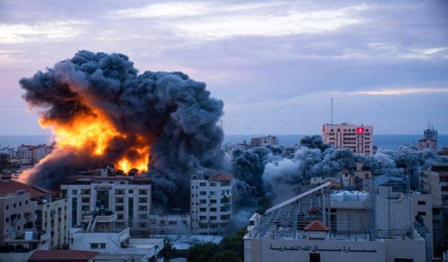 Precios del petróleo aumentan ante conflicto entre Israel y Hamas