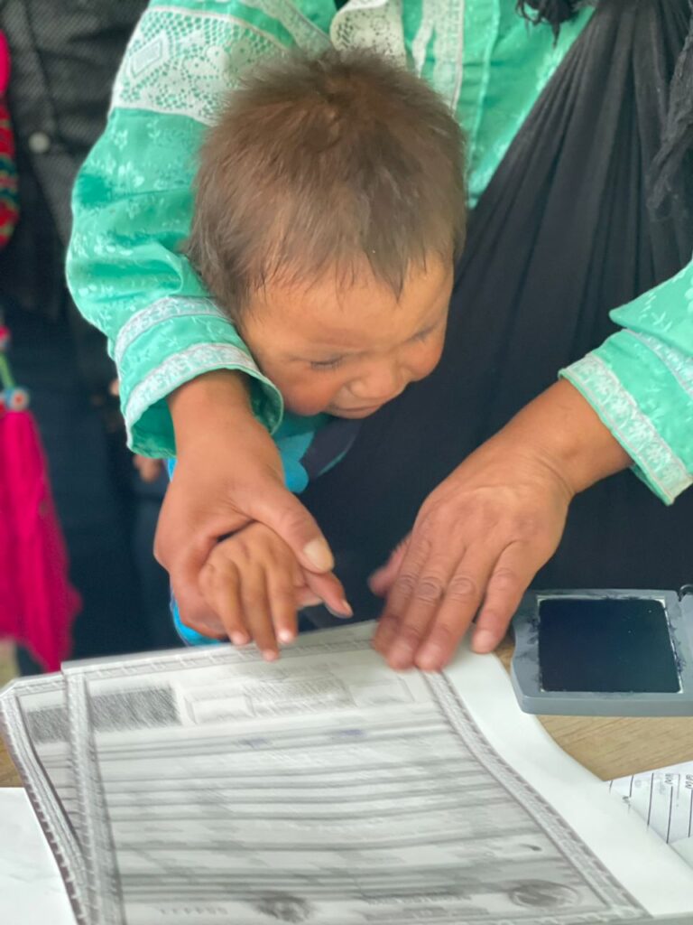 Miles de niños y niñas sin acta de nacimiento en Durango; Registro Civil acude a pueblos alejados