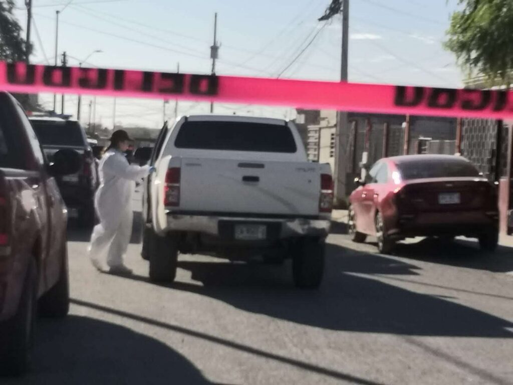 Hombre encuentra a su esposa con la cabeza destrozada al interior de su domicilio