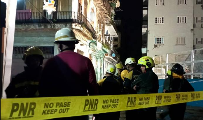 Derrumbe en La Habana deja al menos un muerto y varios atrapados en los escombros
