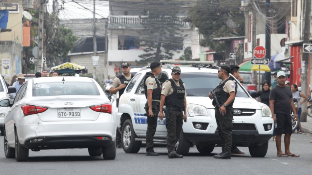 Violencia desatada en Ecuador: Asesinan a Fiscal y secuestran a exalcaldesa en el mismo día