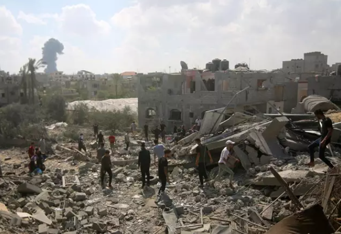 Más de 423,000 palestinos desplazados por los bombardeos de Israel en Gaza