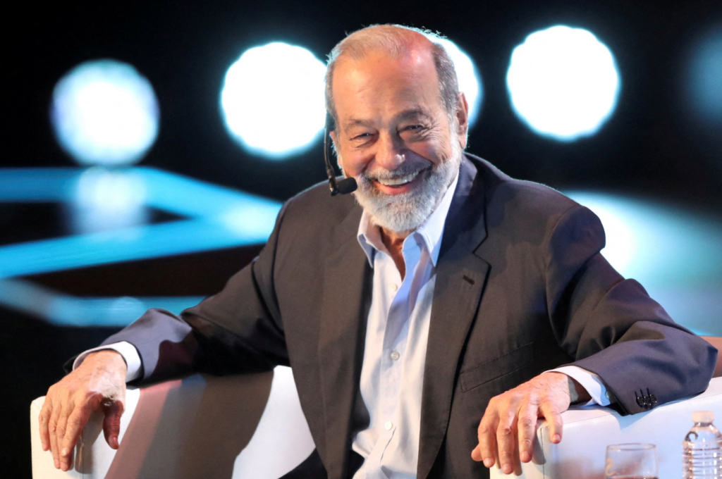 Carlos Slim propone jornada laboral de 12 horas tres días a la semana para mayor contratación