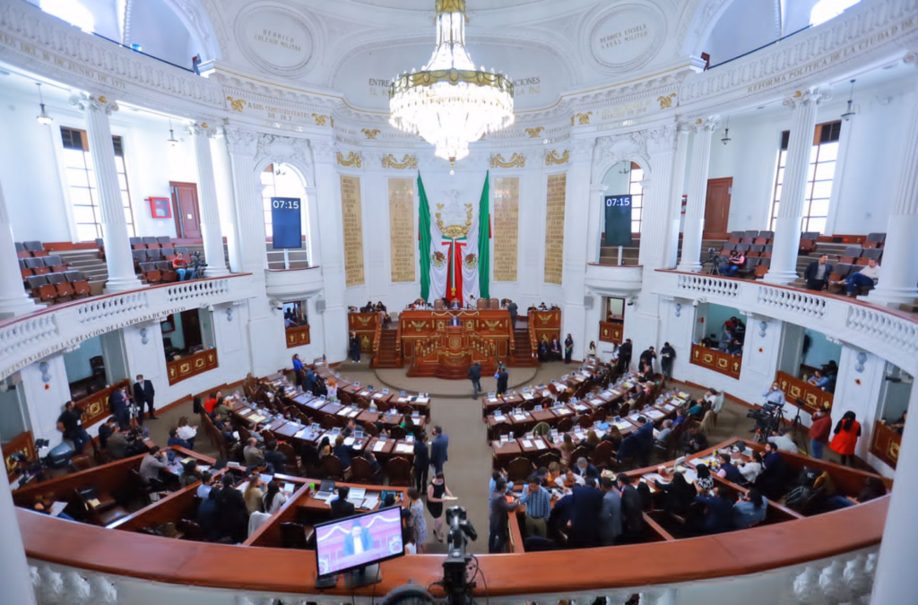 Congreso capitalino habilita centro de acopio para damnificados de Guerrero