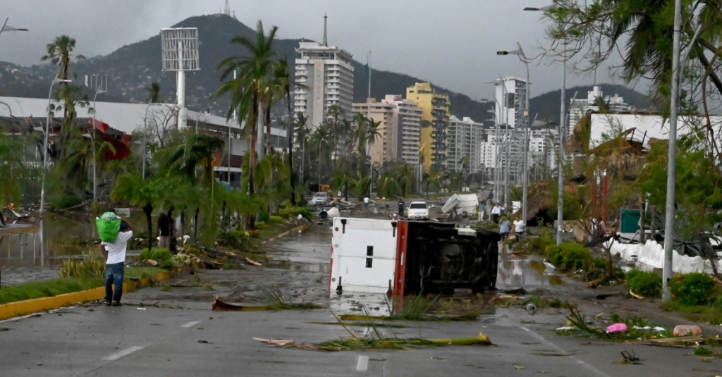 Residentes de Acapulco denuncian aumentos en los precios de productos básicos después del paso del huracán «Otis»