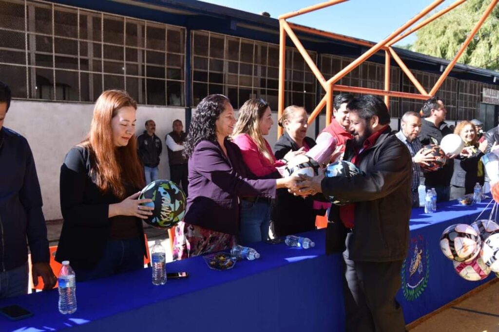 Lunes cívico se lleva a cabo en la secundaria técnica 3