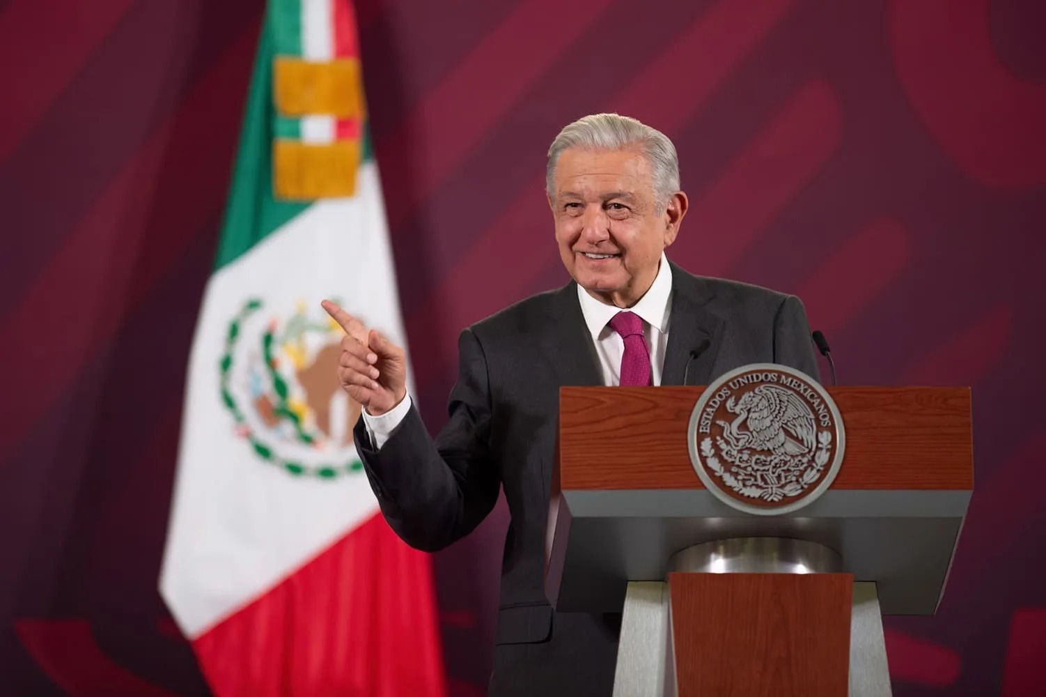 AMLO anuncia que Gustavo Petro asistirá a cumbre migratoria en Chiapas