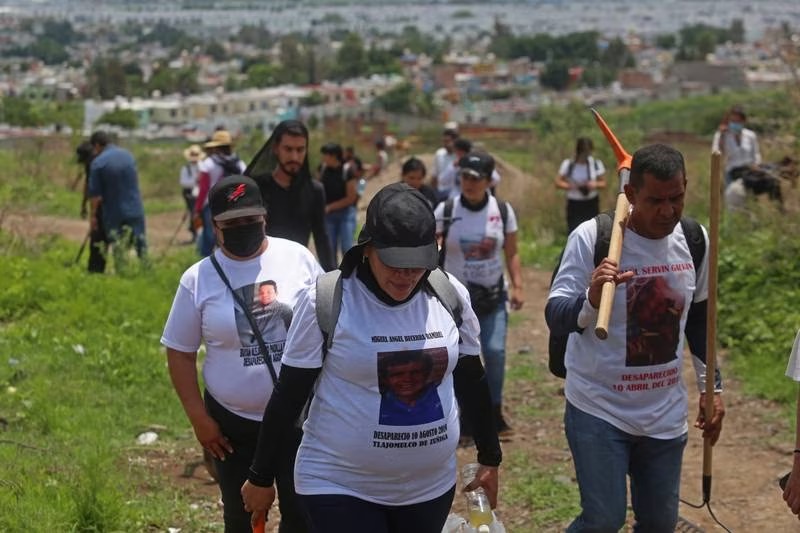 Madres buscadoras hallan horno clandestino para incinerar cuerpos en Jalisco
