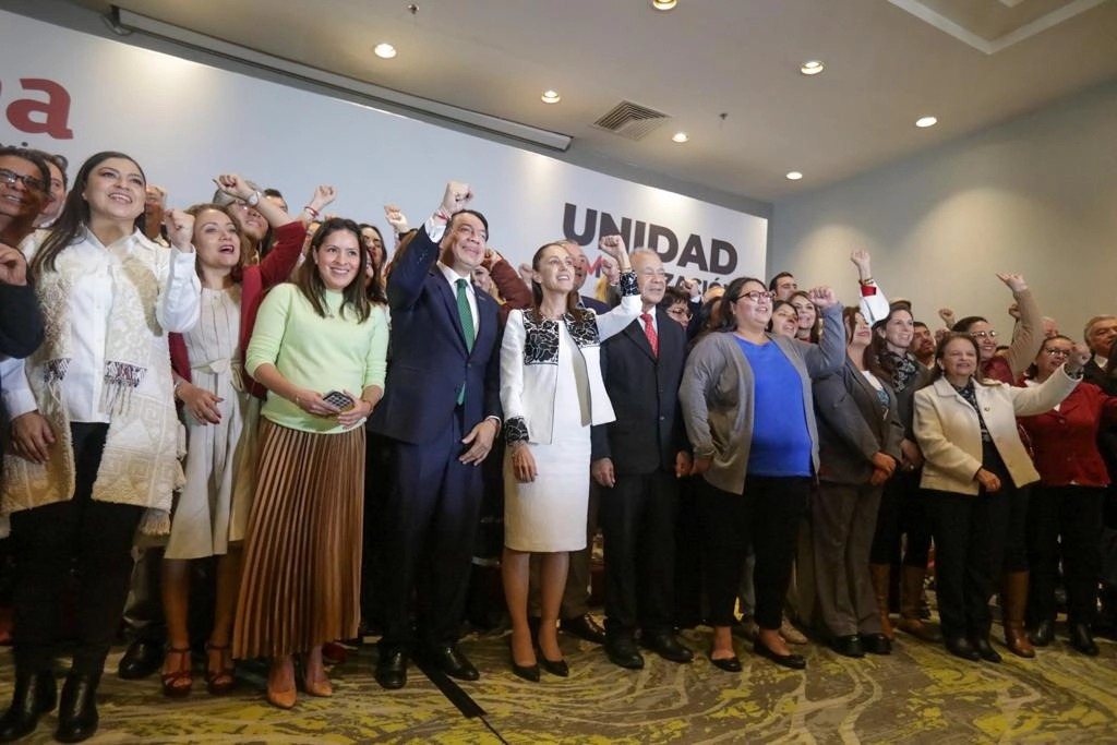 Morena realizará 2 encuestas espejo para definir candidaturas en CDMX y 8 estados