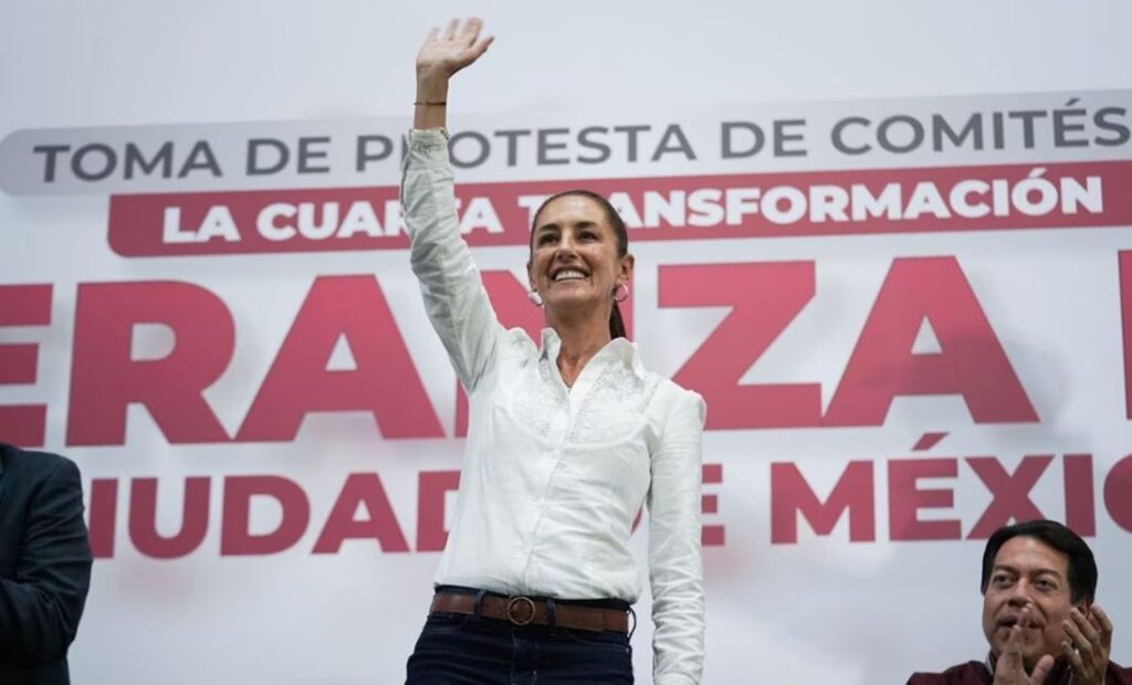 Morena impugna medidas del INE contra giras de Sheinbaum