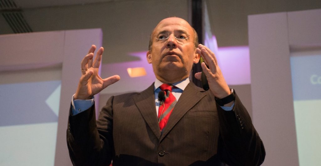 Calderón acusa que gobierno gastó el fondo de desastres en caprichos