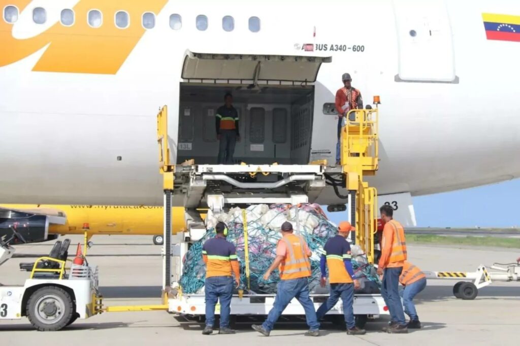 Venezuela envía 26 toneladas de ayuda humanitaria a México tras huracán Otis