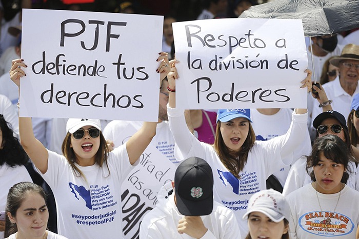 Juez suspende reforma de fideicomisos al menos hasta el 9 de noviembre