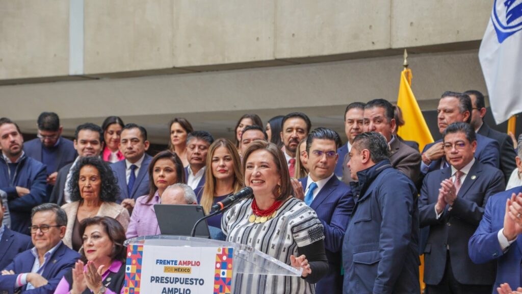 Xóchitl Gálvez presenta propuesta de presupuesto de la oposición para 2024
