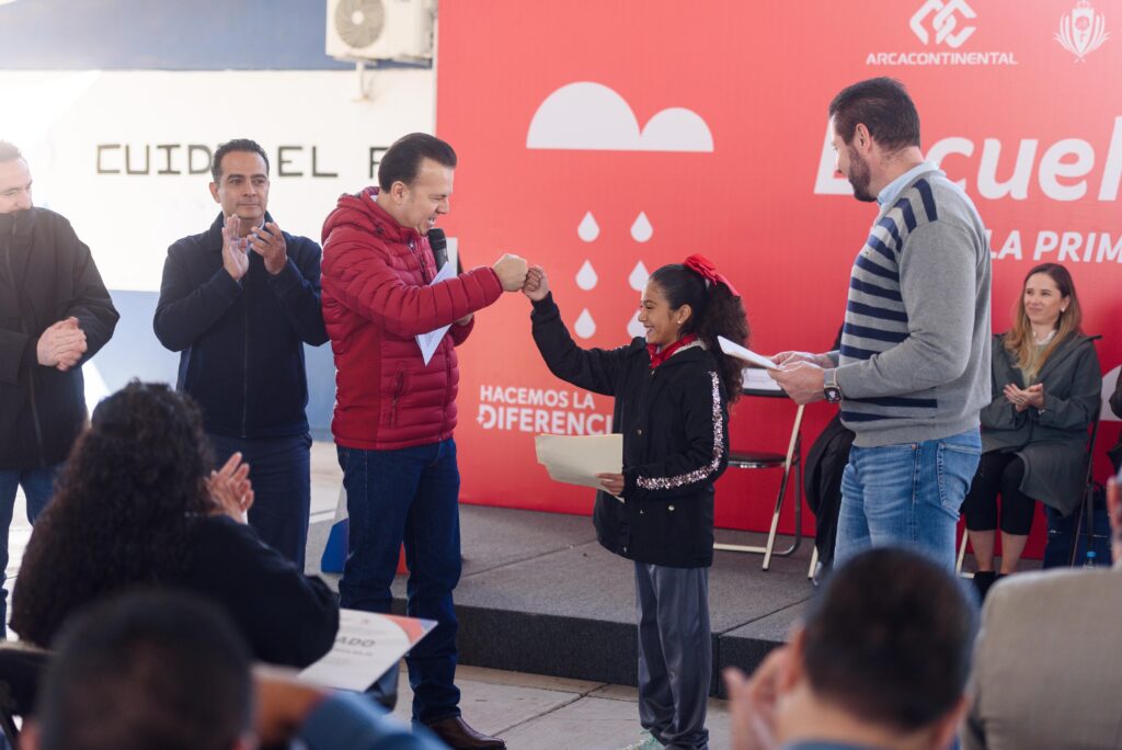 Captar agua de lluvia en escuelas y casas, Durango fomenta nueva cultura por cambio climático