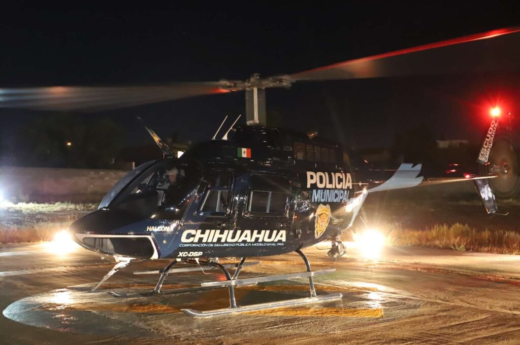 Rescatan a 7 atrapados en un cerro 