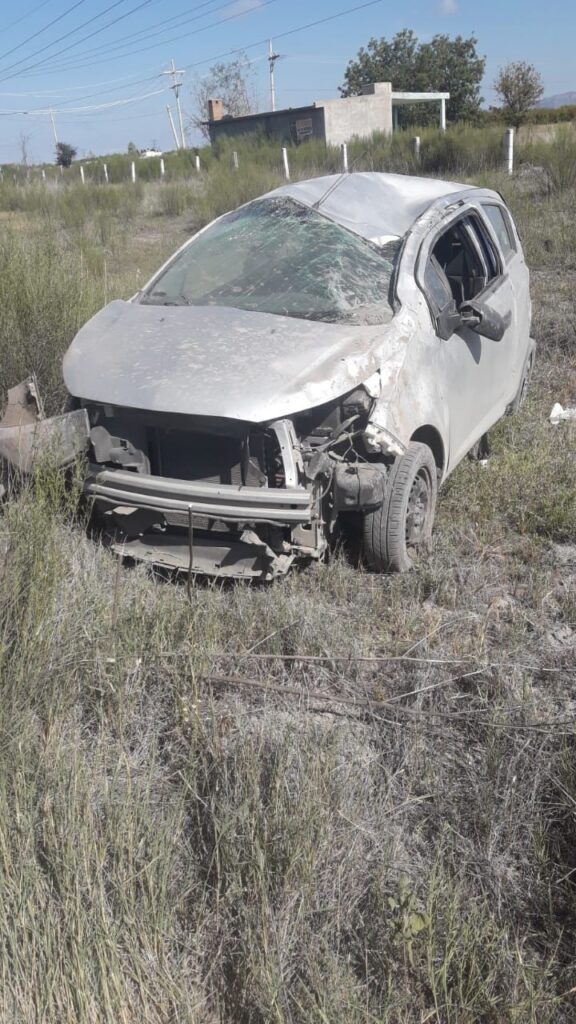 Madre y su menor hijo heridos en accidente (video de otro accidente)