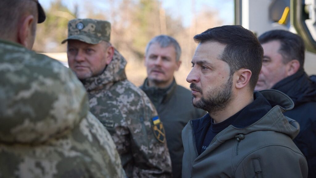 Muere ayudante del comandante en jefe de Zelenski al abrir regalo con explosivos  