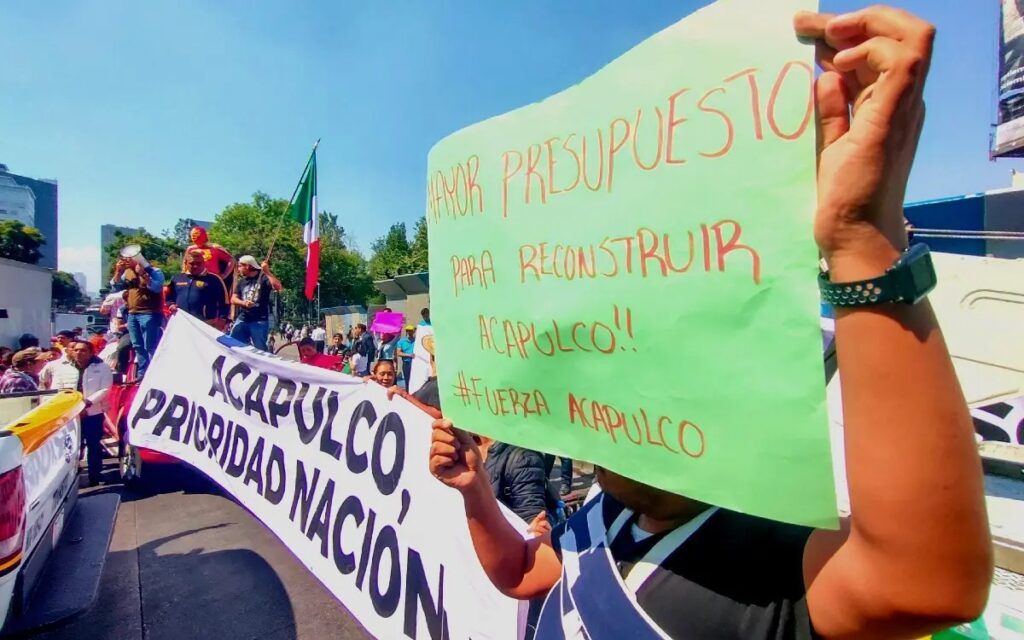 Caravana de damnificados por «Otis» llega a CDMX y buscan llegar a Palacio Nacional 