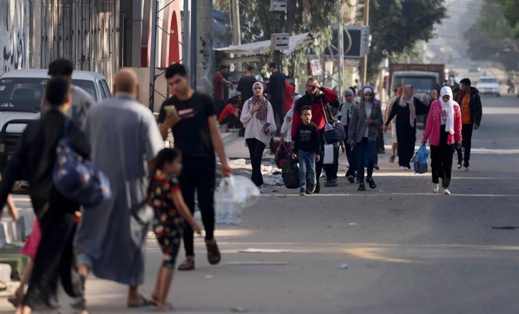 Israel anunció un corredor de evacuación de 6 horas tras atacar el norte de Gaza