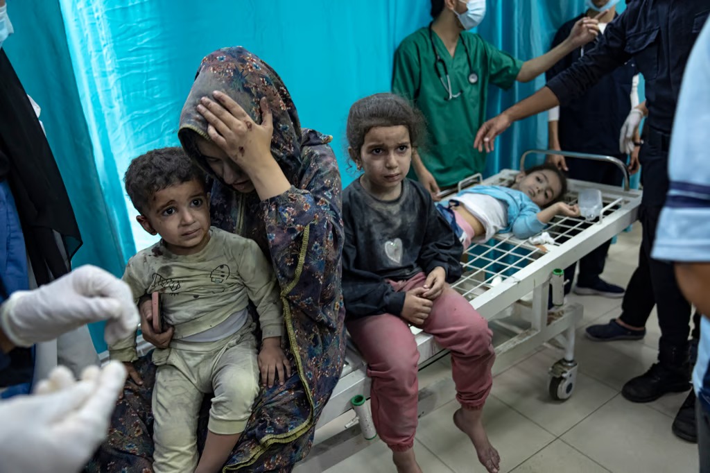 Francia está dispuesta a recibir en sus hospitales a niños palestinos enfermos o heridos en Gaza