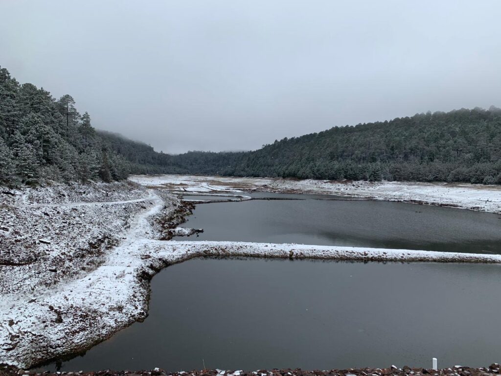 Por más de tres horas de precipitación de nieve
