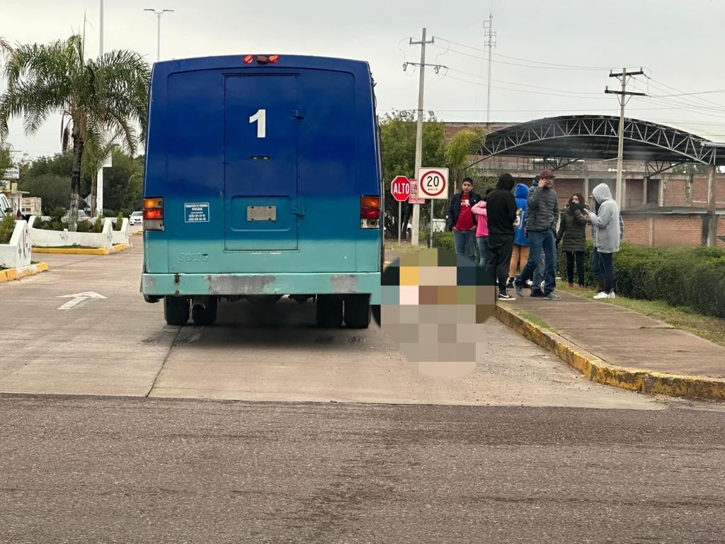 Autobús urbano arrolla a señora