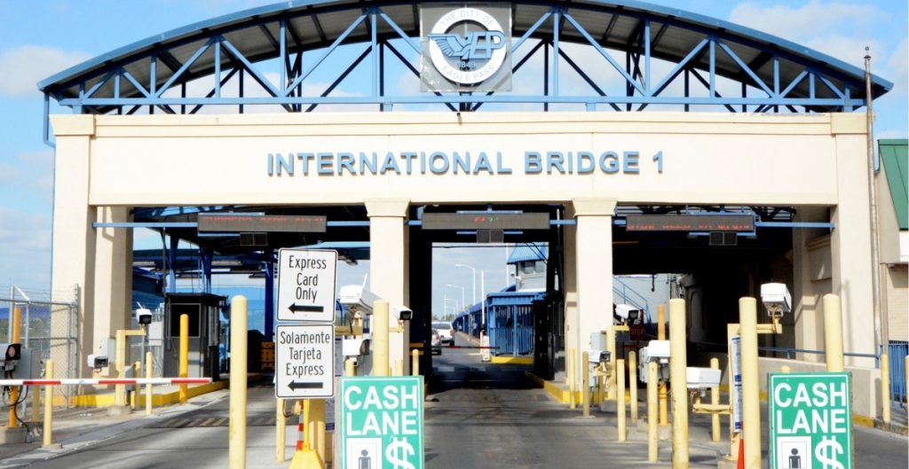 EU cierra temporalmente el cruce de Eagle Pass a vehículos por problema migratorio