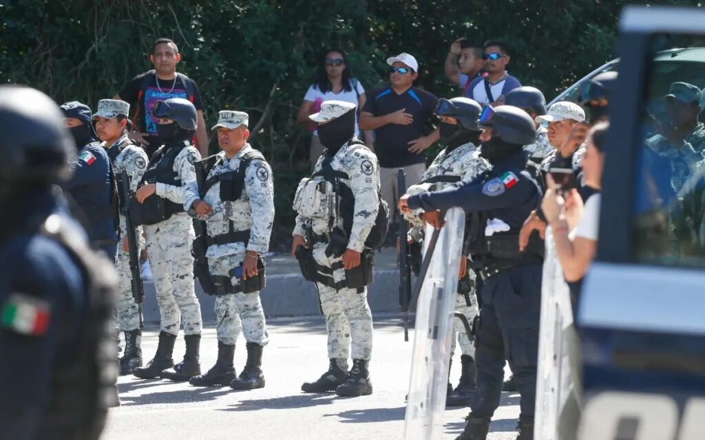 Rescatan en Cancún a 7 agentes del INM que estaban secuestrados