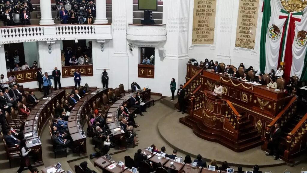 Paquete económico 2024 se entrega al Congreso CDMX