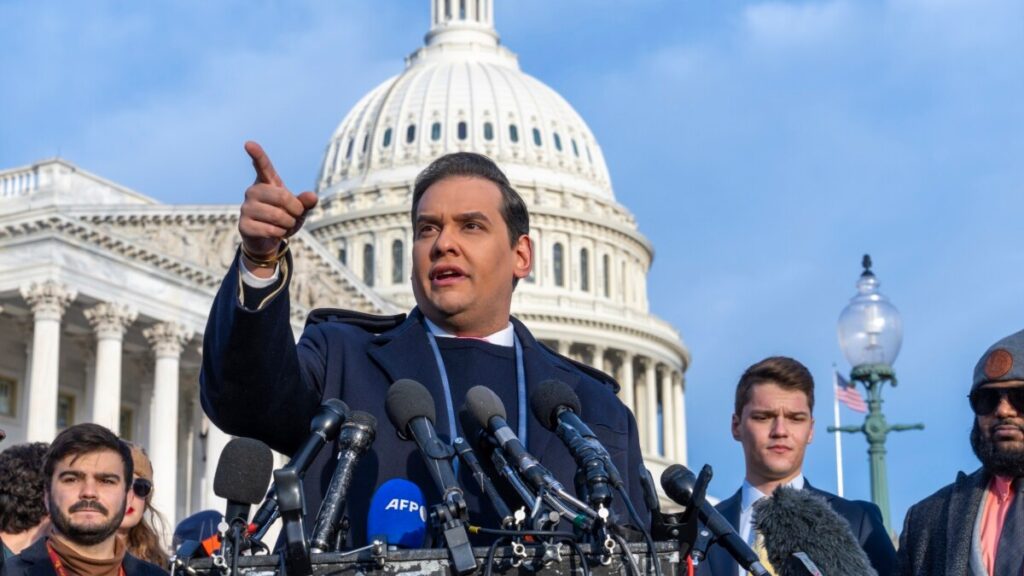 Nueva York convoca a elecciones para cubrir el escaño de George Santos en la Cámara de Representantes