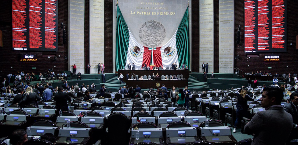 ¿Cuánto recibirán de aguinaldo diputados y senadores este 2023? | Notigram