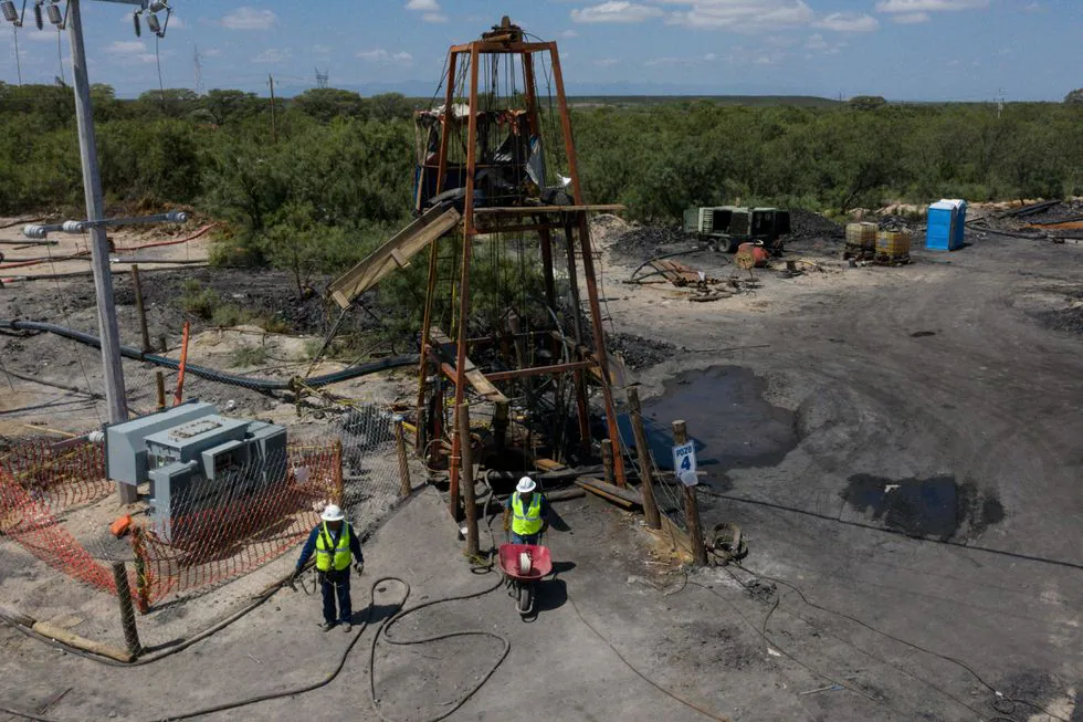 Rescatan los cuerpos de dos mineros en el Pinabete a más de un año del colapso