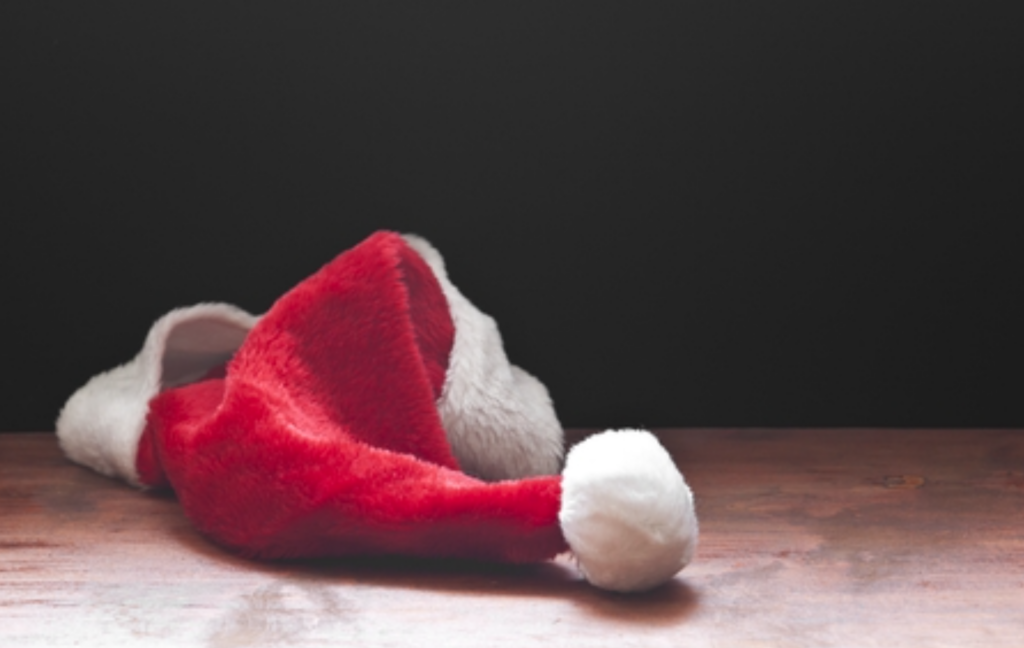 Quiso sorprender a sus hijos vestido de Santa y cayó del piso 24 de un edificio