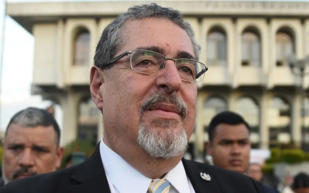 Corte de Guatemala ordena que Bernardo Arévalo tome posesión en enero