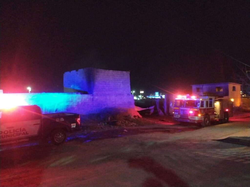 Se incendia vivienda, amenazaba el fuego a viviendas cercanas