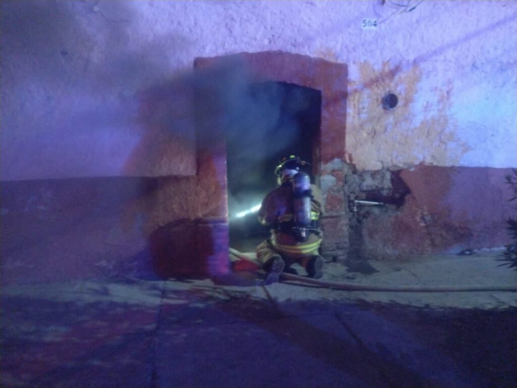 Incendio despertó a la familia en la madrugada