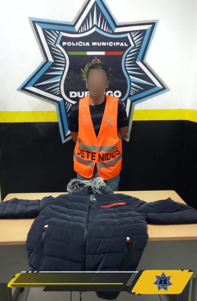 Policías no lo dejaron estrenar calientita chamarra