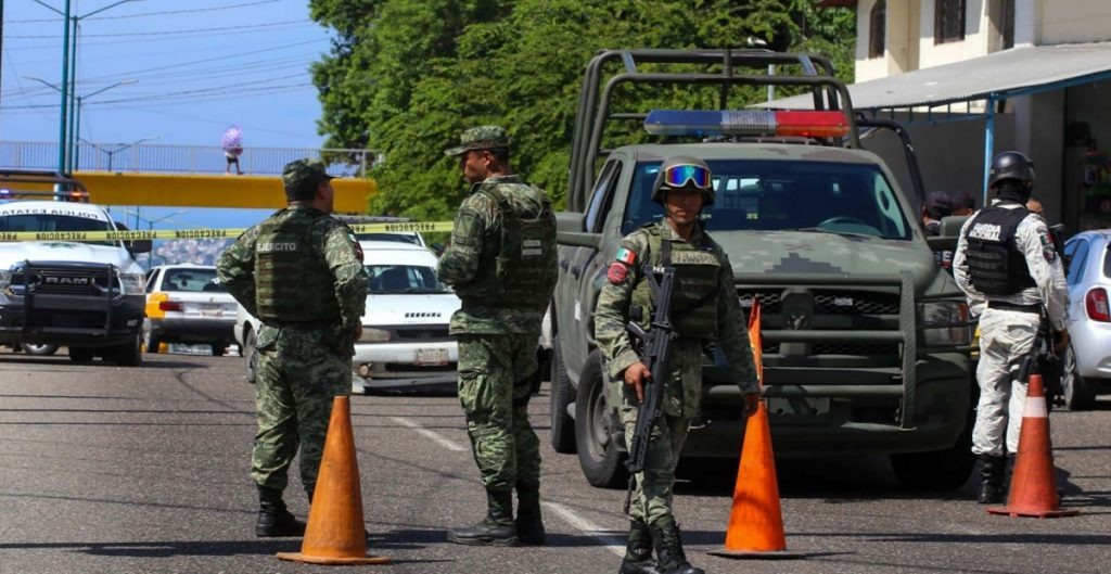 Encuentran cuerpo desmembrado sobre la Costera de Acapulco