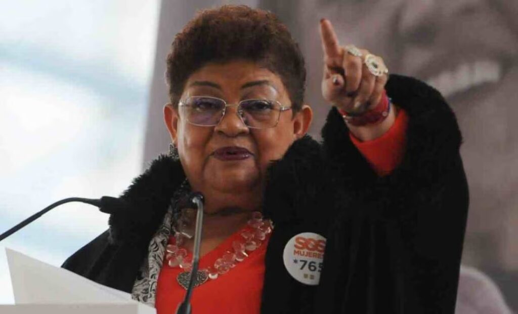 Posponen ratificación de Ernestina Godoy hasta enero