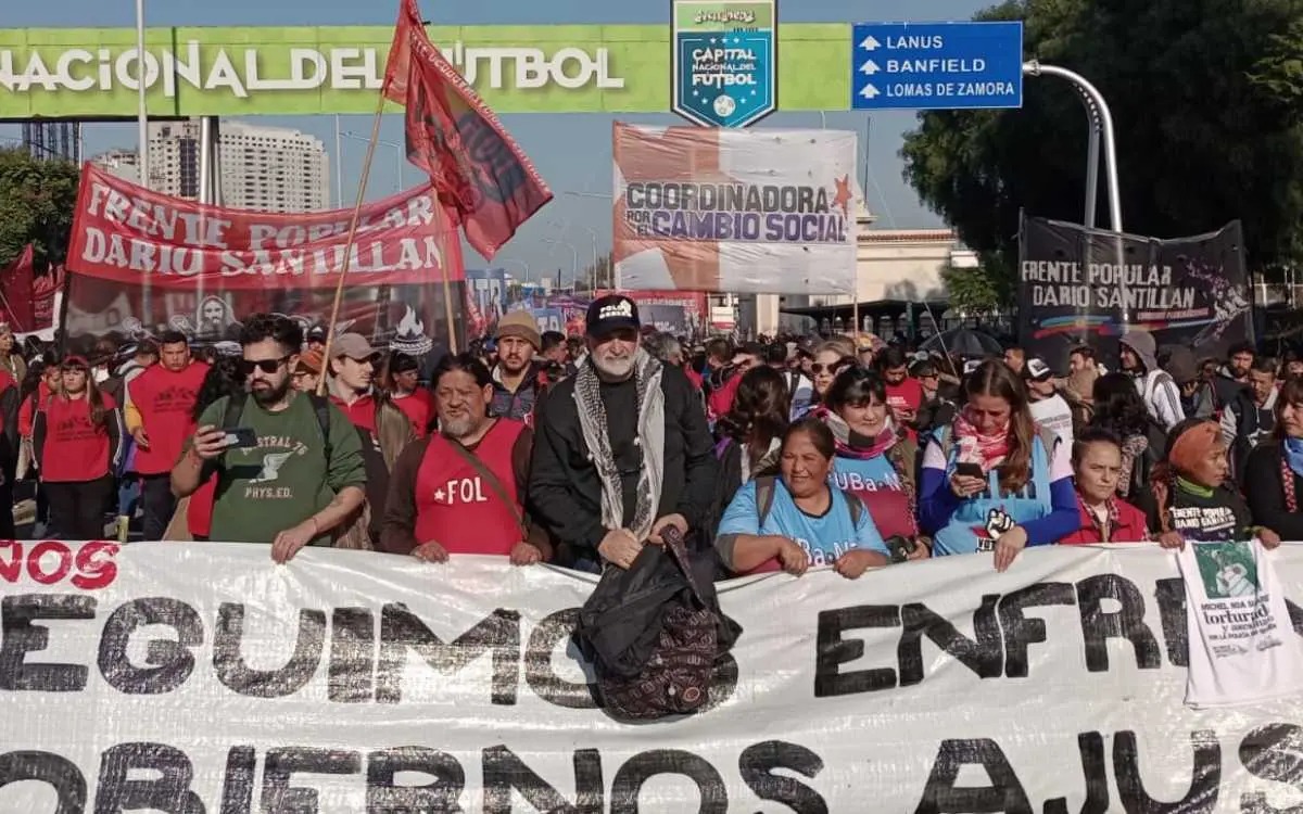 Gobierno de Milei quitará programas sociales a manifestantes que cierren las calles