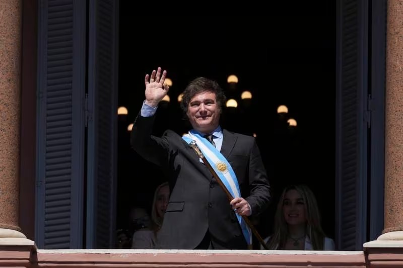 Gobierno de Milei quitará programas sociales a manifestantes que cierren las calles