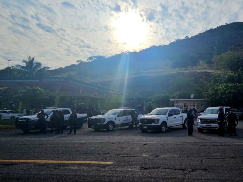 Atacan a policías con explosivos lanzados desde un dron en Michoacán