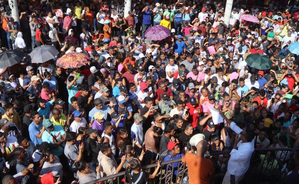Miles de migrantes obtienen amparo para recibir atención de autoridades mexicanas