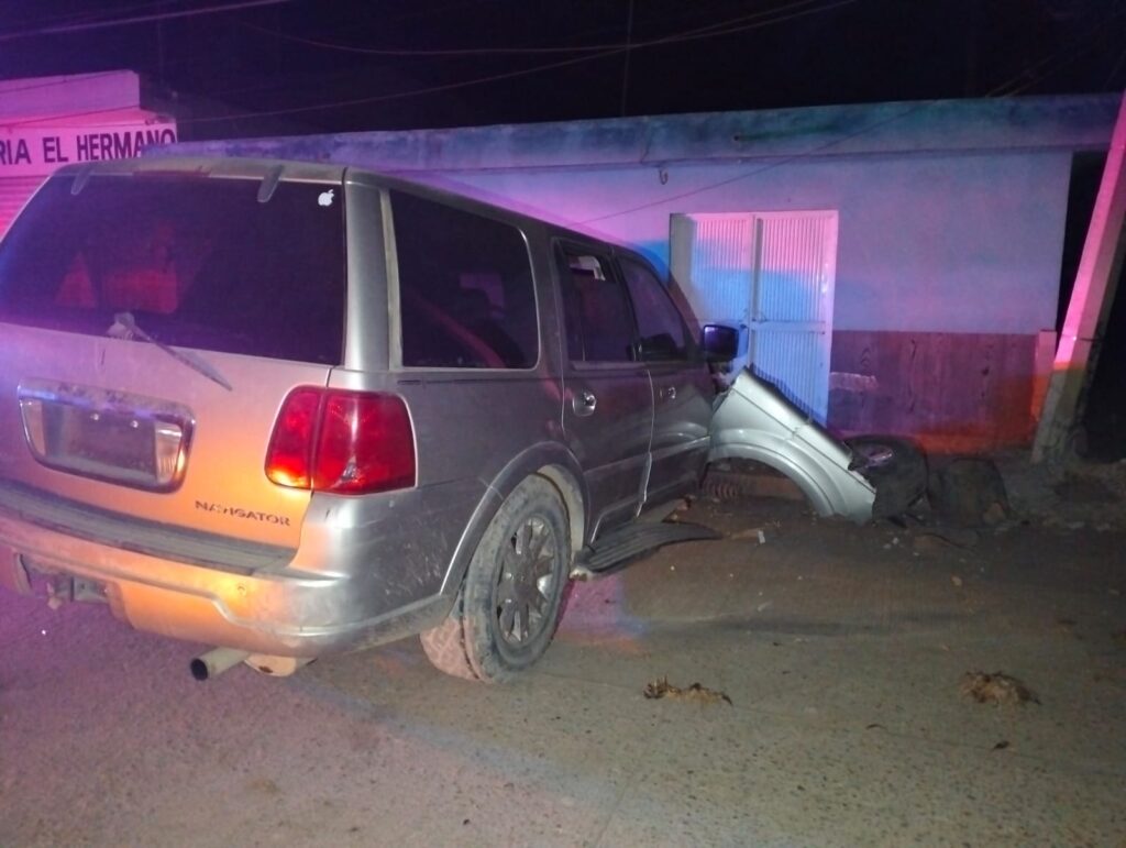 Se le atravesó el poste en plena Navidad