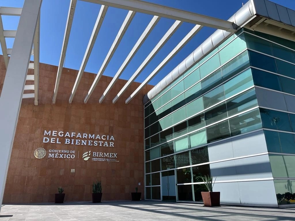 AMLO inaugura la Megafarmacia del Bienestar